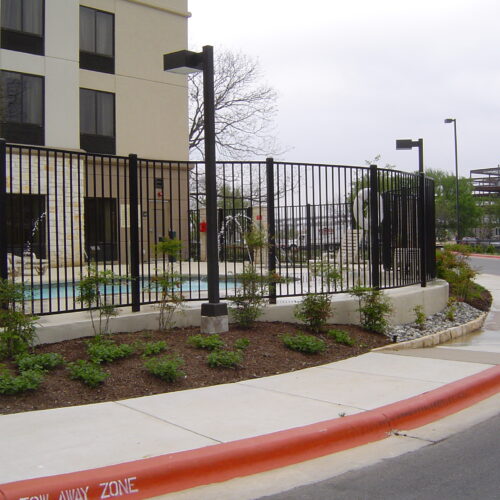 21_Curved Iron Fence